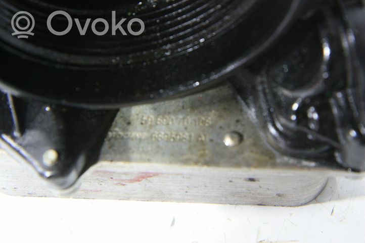 BMW 1 E81 E87 Supporto di montaggio del filtro dell’olio 019376