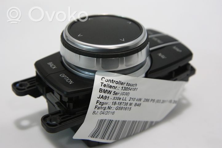 BMW 5 G30 G31 Controllo multimediale autoradio 009926