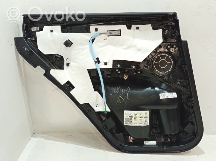 BMW X4 G02 Takaoven verhoilu (käytetyt) 022646