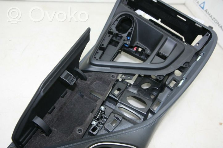 BMW i8 Centrinė konsolė J00266