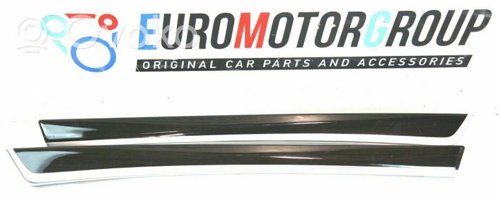 BMW 5 F10 F11 Barra di rivestimento della portiera anteriore 015657