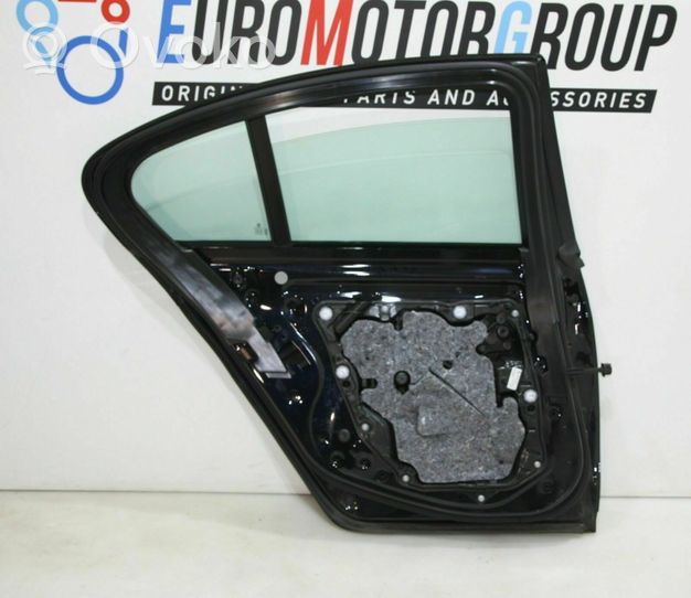 BMW 5 G30 G31 Aizmugurējās durvis K002126