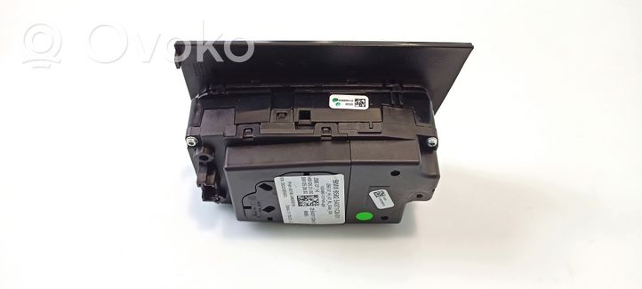 BMW M3 G80 Controllo multimediale autoradio 027460