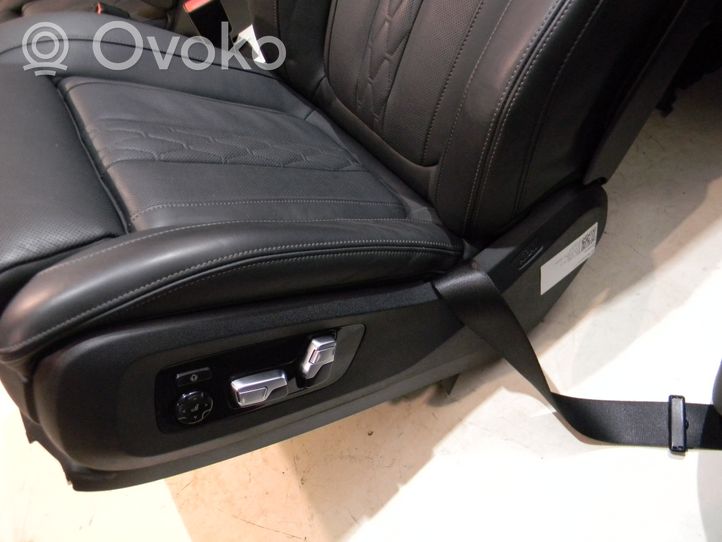 BMW X7 G07 Set sedili C01349
