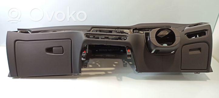 BMW 4 G22 G23 G24 G26 Panelė 027554