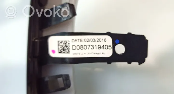 BMW X5 G05 Instrumentu paneļa dekoratīvā apdare 026457