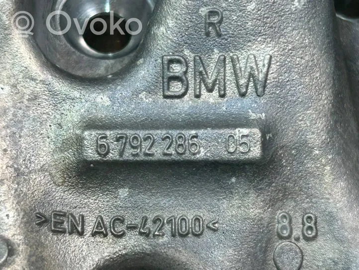 BMW 2 F22 F23 Etupyörän navan laakerikokoonpano 6792286