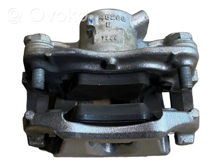 6860268 BMW 2 F46 Bremssattel vorne, 70.00 € | RRR