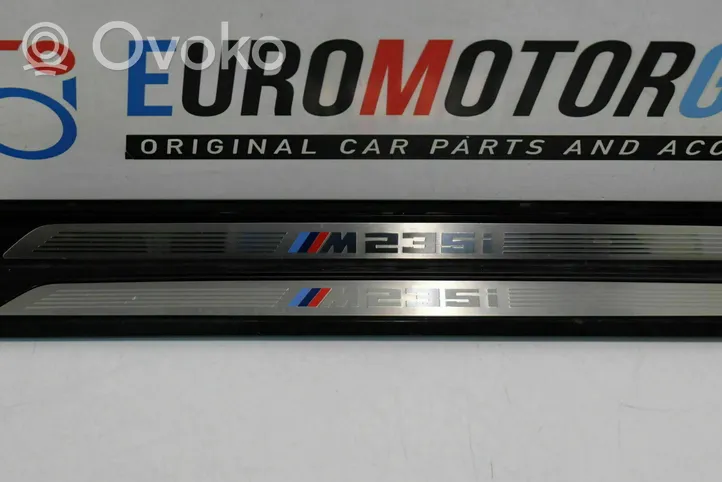 BMW 2 F22 F23 Moldura protectora del borde delantero 004368