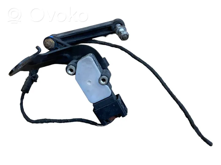 BMW X5M F85 Sensor de nivel del faro delantero/principal 6853747