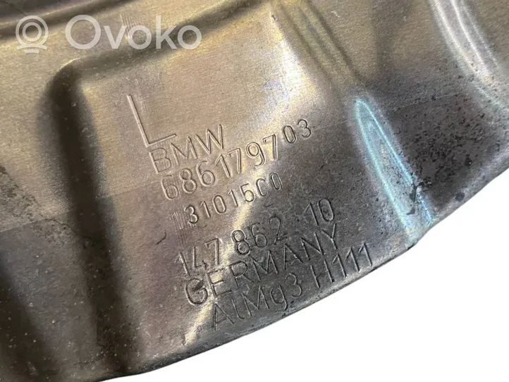 BMW 7 G11 G12 Priekinė stabdžių disko apsauga 6861797