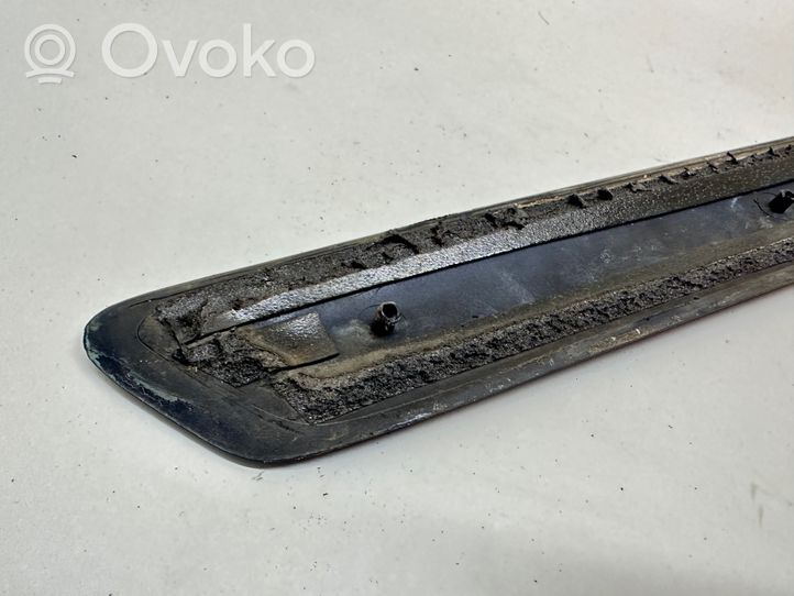 Audi A4 S4 B7 8E 8H Front door glass trim molding 8K0853983H