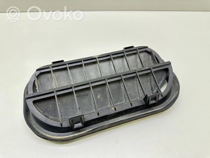 Volkswagen Polo V 6R Ventilācijas režģis 6r0819465a