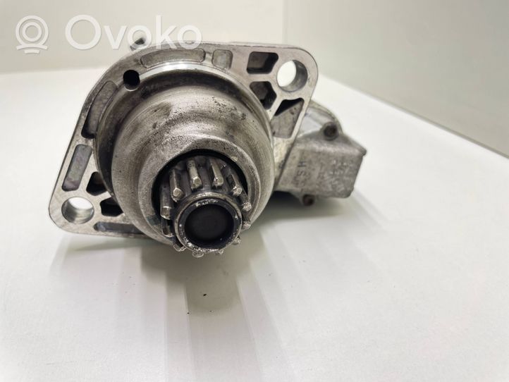 Volkswagen Touran II Starter motor 02M911024P