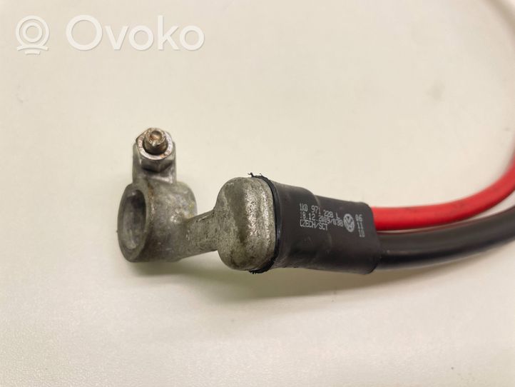 Volkswagen Touran II Câble de batterie positif 1K0971228L