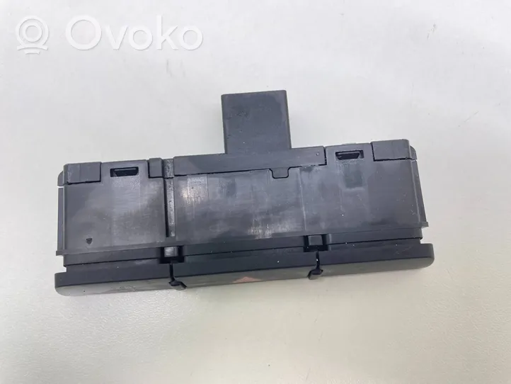 Audi Q7 4L Hazard light switch 4L1927137