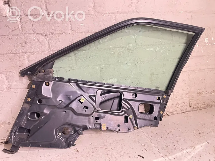 Audi 80 90 S2 B4 Vetro del finestrino della portiera anteriore - quattro porte 43R001025