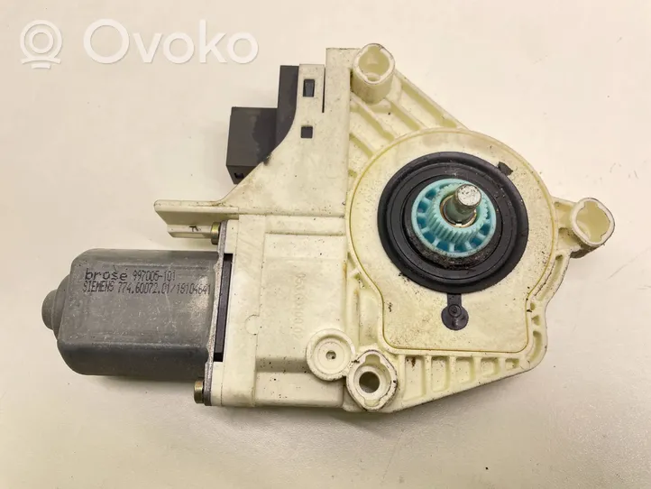 Audi A6 S6 C6 4F Front door window regulator motor 4F0959801A