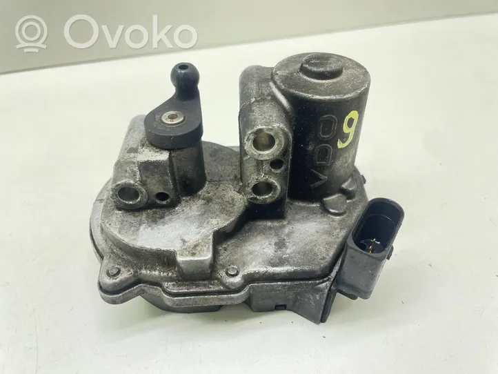 Audi A4 S4 B7 8E 8H Attuatore/motore della valvola del collettore di aspirazione A2C53308513