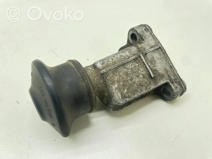 Audi 80 90 S2 B4 Supporto di montaggio del motore 8A0199343H