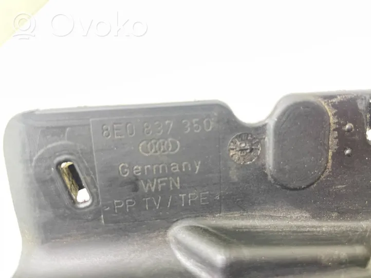 Audi A4 S4 B6 8E 8H Osłona rygla zamka klapy tylnej 8E0837350