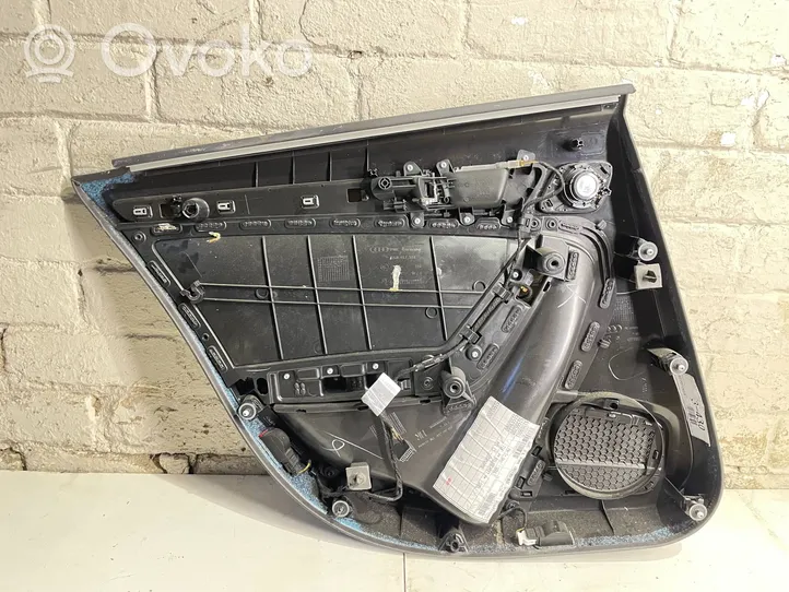 Audi A4 S4 B8 8K Takaoven verhoilu 8K0867306