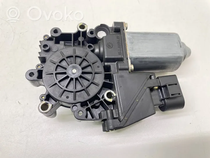 Audi A4 S4 B5 8D Motorino alzacristalli della portiera anteriore 8D0959802D