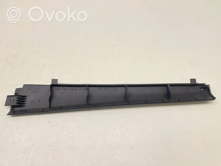 Volkswagen Golf VI Altro elemento di rivestimento sottoporta/montante 1K0868223A