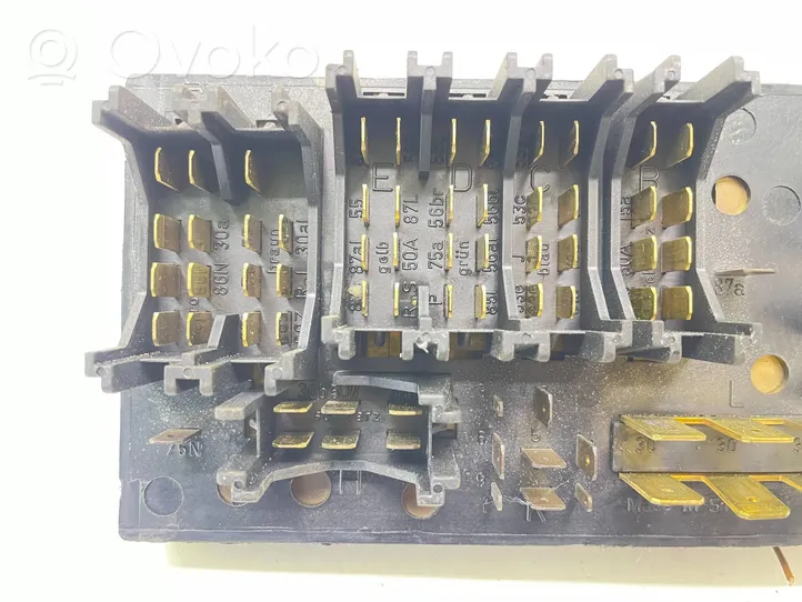 Audi 80 90 S2 B4 Fuse box set 443941822A