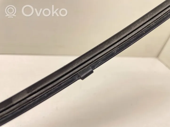 Volkswagen Touran I Front wiper blade arm 2K1955409