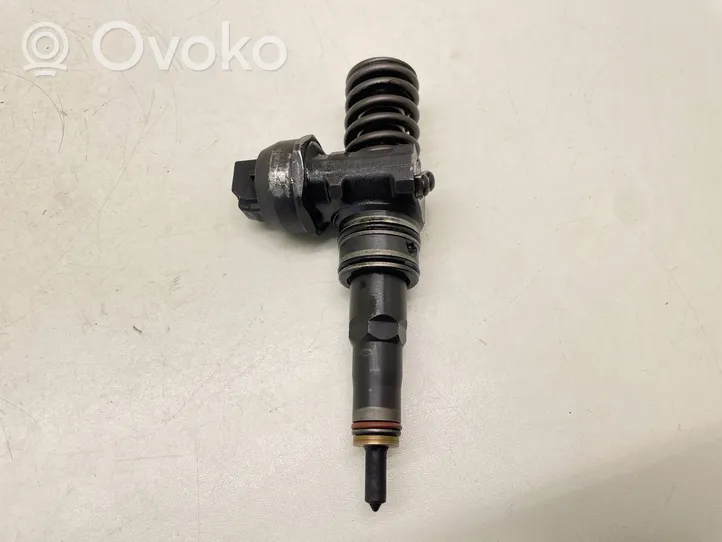 Volkswagen Touran I Injecteur de carburant 0414720215