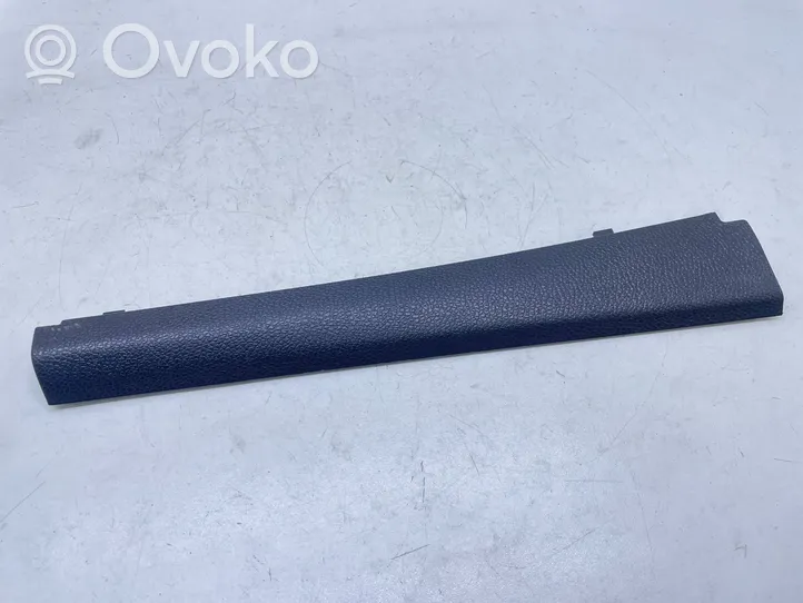 Volkswagen Golf VI Altro elemento di rivestimento sottoporta/montante 1K0868223