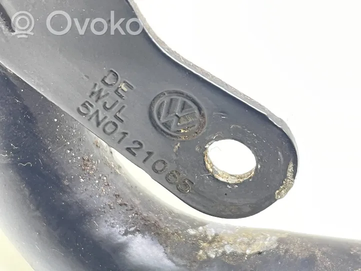 Volkswagen Golf VI Tubo flessibile del liquido di raffreddamento del motore 5N0121065