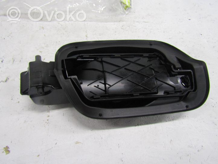 Volkswagen Touareg III Sportello del serbatoio del carburante 760809857