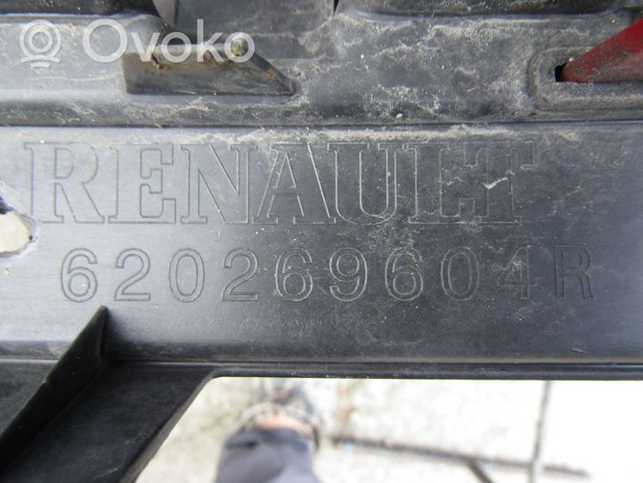 Renault Captur Zderzak przedni 620269604R