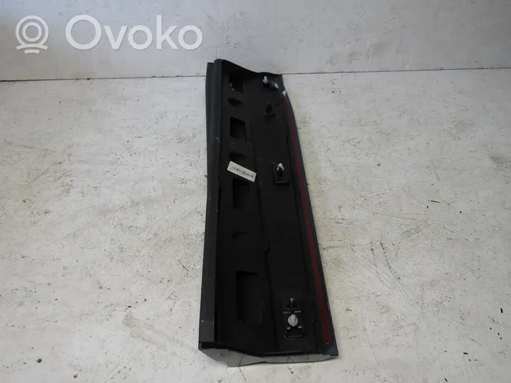 Audi Q3 F3 Takaoven lista (muoto) 83A853969A