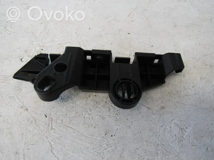 Opel Corsa E Front bumper mounting bracket 39003565