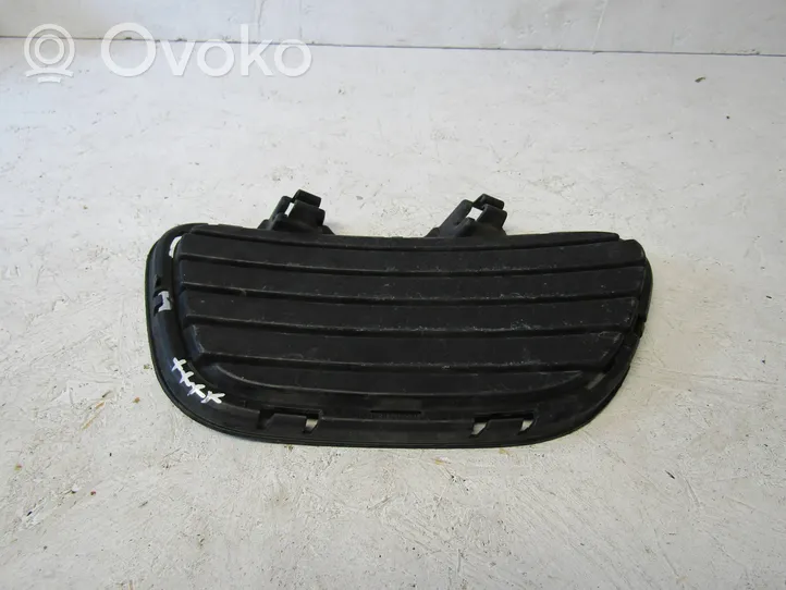 Citroen C5 Aircross Grille inférieure de pare-chocs avant 9827000577