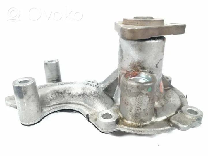 Ford Focus Water pump CM5G8501FA