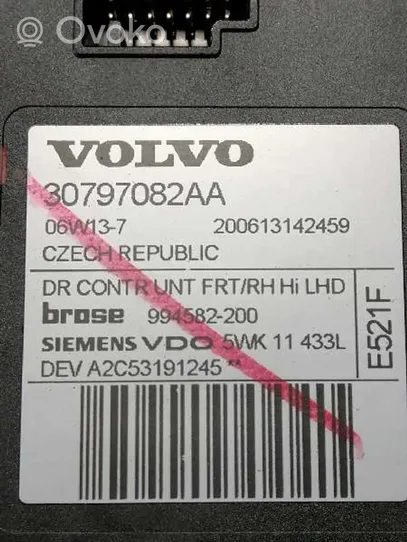 Volvo V50 Podnośnik szyby drzwi z silniczkiem 8679081RH
