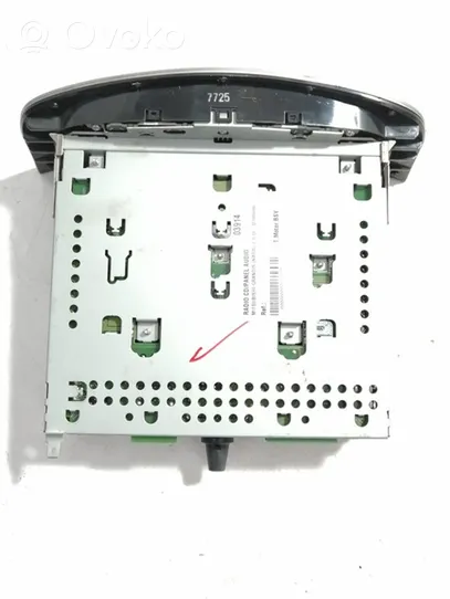 Mitsubishi Grandis Radio/CD/DVD/GPS-pääyksikkö 8701A117