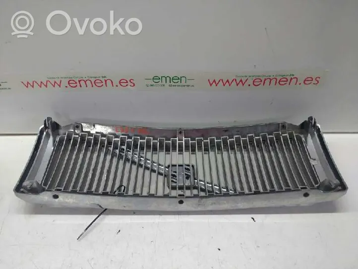 Volvo 460 Grille de calandre avant 