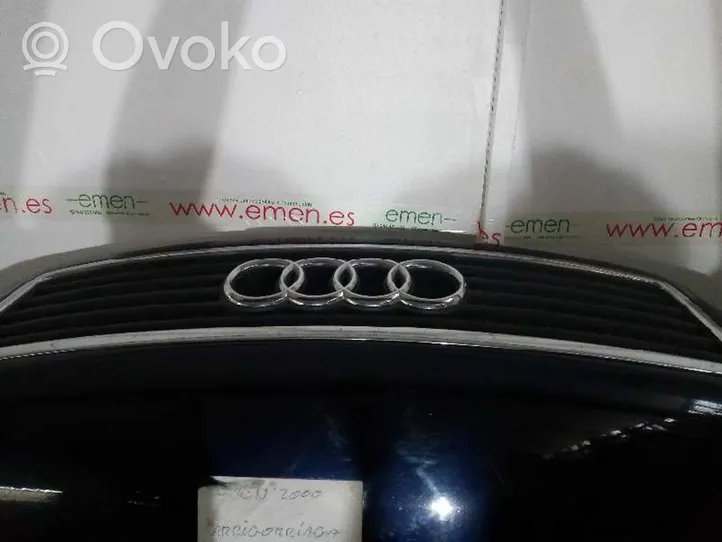 Audi A8 S8 D2 4D Pokrywa przednia / Maska silnika 