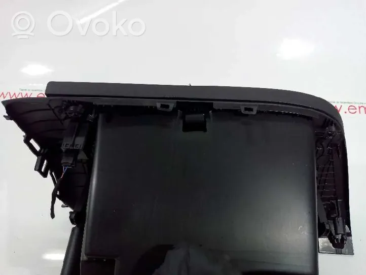 Opel Corsa E Glove box 