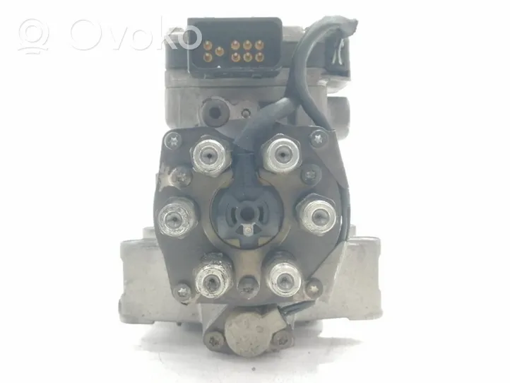 Audi A6 S6 C5 4B Pompe d'injection de carburant à haute pression 0281010888