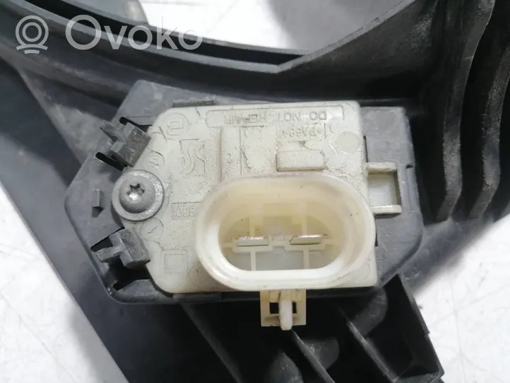 Opel Corsa D Elektryczny wentylator chłodnicy 13249564