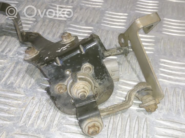 Toyota Avensis T250 Sensore di livello faro/fanale 