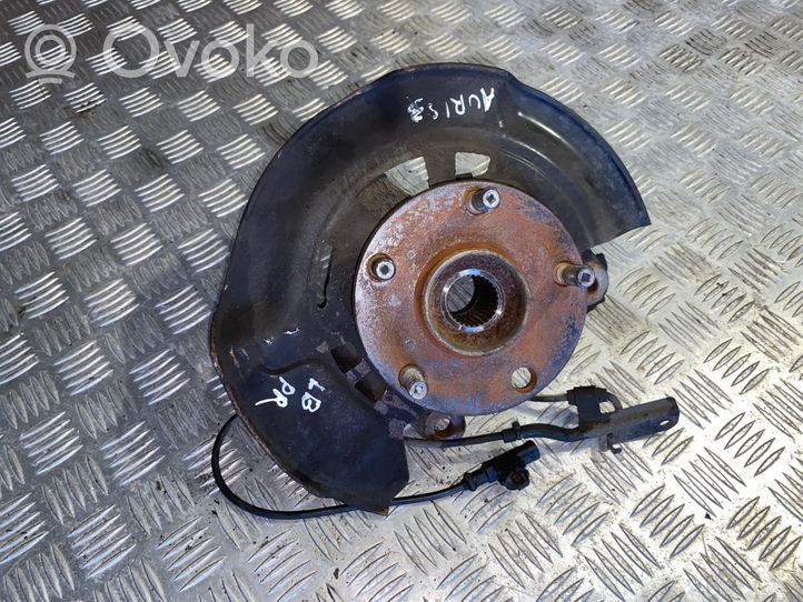 Toyota Auris 150 Mozzo ruota anteriore 4355002020