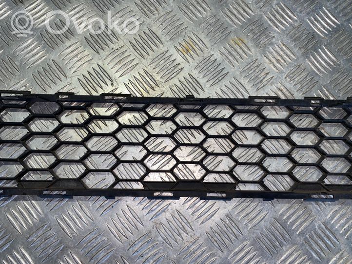 Toyota Corolla Verso AR10 Grille inférieure de pare-chocs avant 