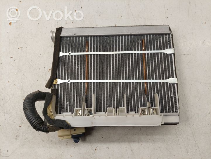 Toyota Avensis T250 Электрический радиатор печки салона 